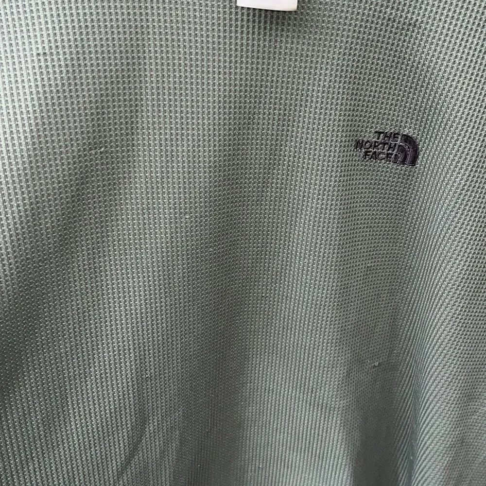 BUNDLE OF 2 MEN’S LARGE THE NORTH FACE POLYESTER “WAFFLE-KNIT” VAPOR WICK TEES